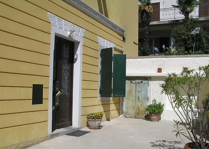 Studio Villa Mir
