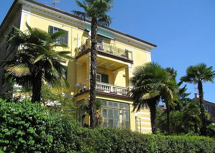 Studio Villa Mir